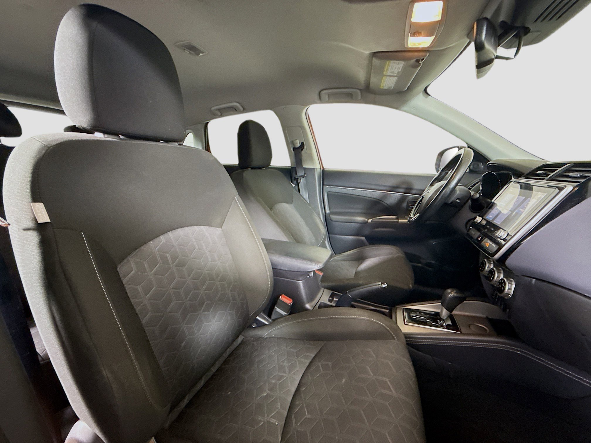 Used 2020 Mitsubishi Outlander Sport SE image 29