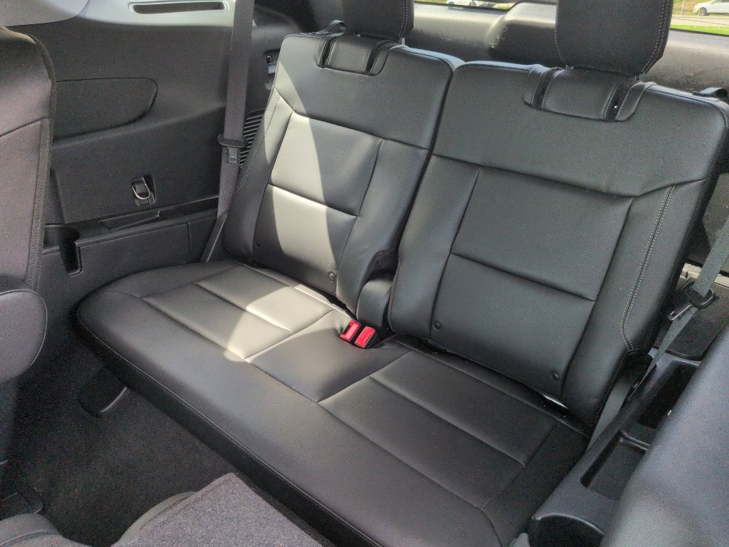 Used 2023 Ford Explorer XLT w/ Equipment Group 202A image 6