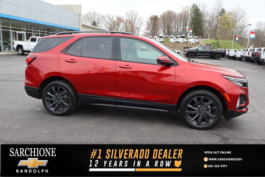 Used 2023 Chevrolet Equinox RS AWD/4WD image 1