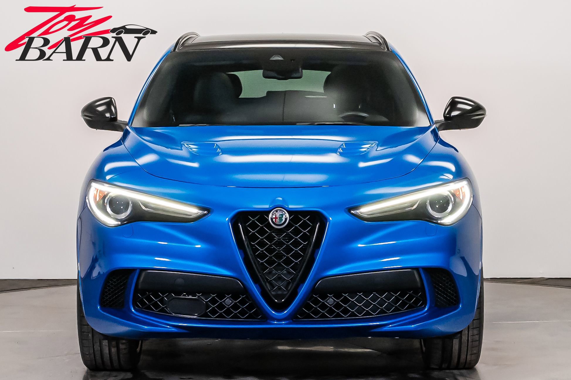 Used 2022 Alfa Romeo Stelvio Quadrifoglio image 8