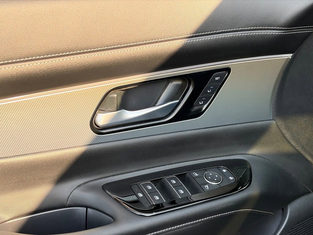 Certified 2025 Nissan Murano SL AWD/4WD image 13