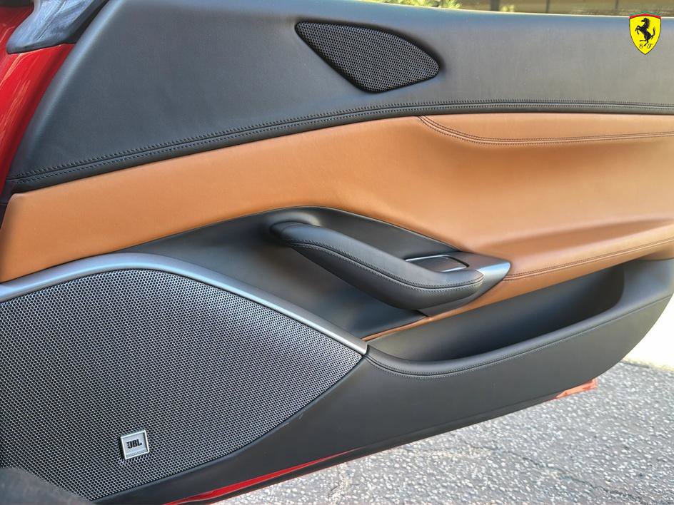 Used 2019 Ferrari Portofino image 39