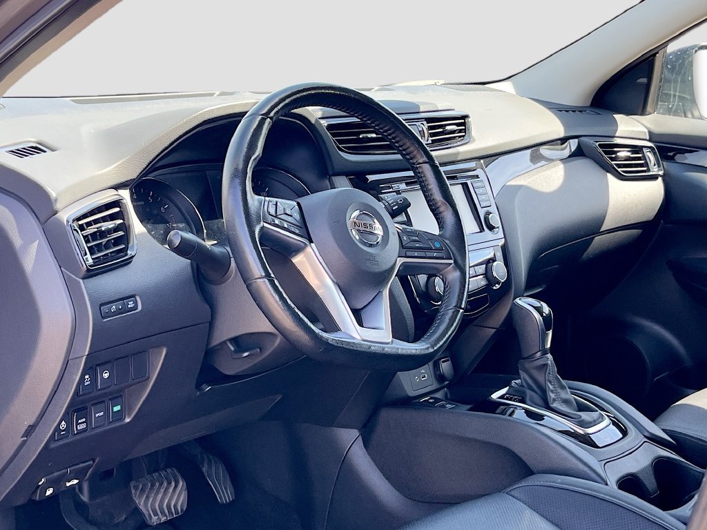 Used 2022 Nissan Rogue Sport SL AWD/4WD image 9