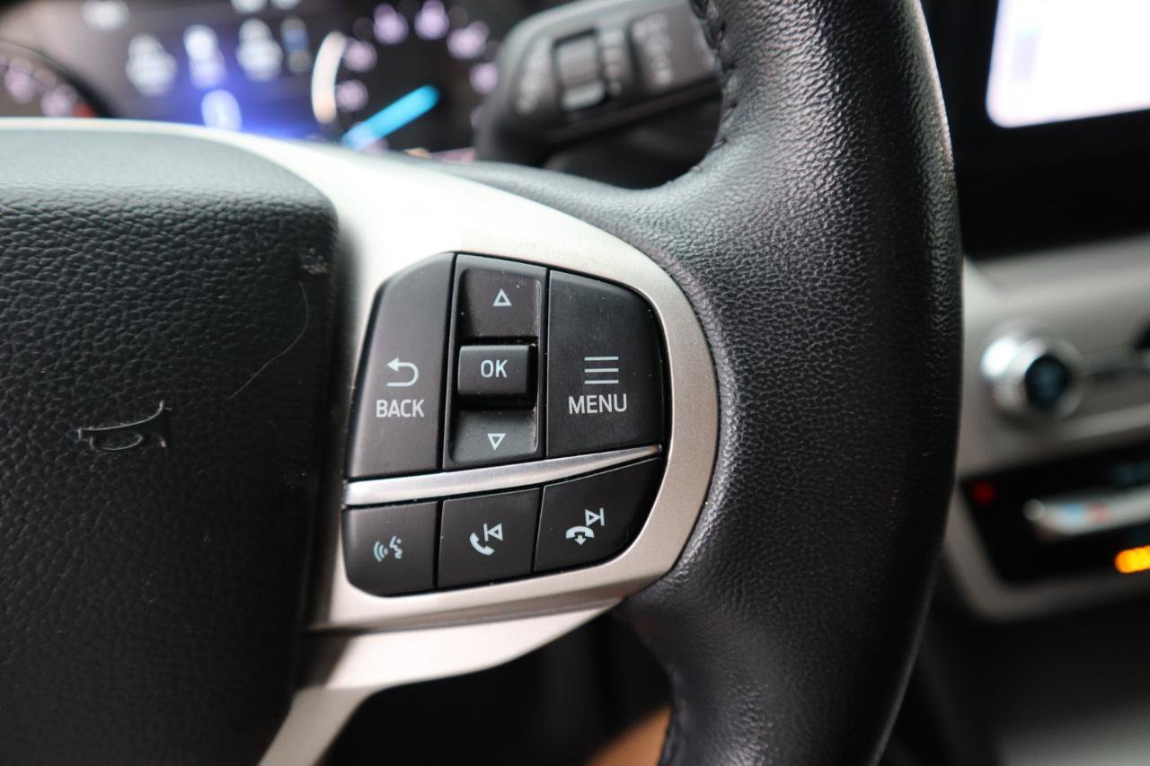 Used 2023 Ford Explorer XLT AWD/4WD image 55
