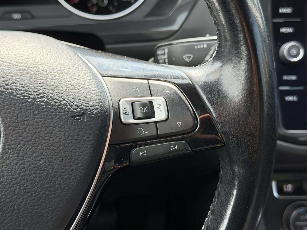 Used 2018 Volkswagen Tiguan SEL AWD/4WD image 10