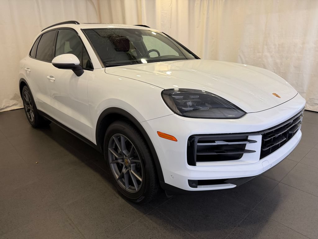 Certified 2024 Porsche Cayenne AWD/4WD image 7