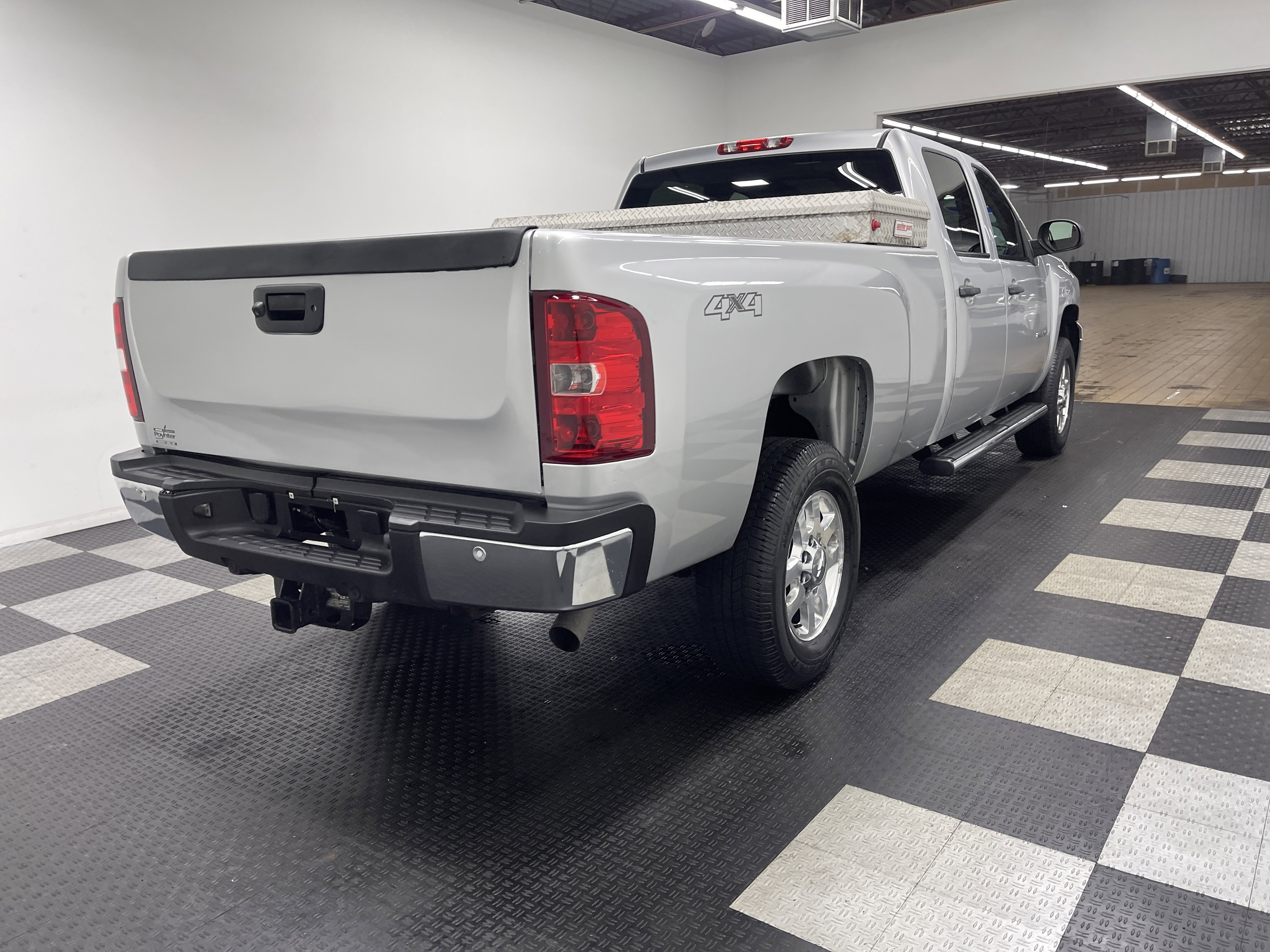Used 2014 Chevrolet Silverado 2500 LT w/ Interior Plus Package image 5