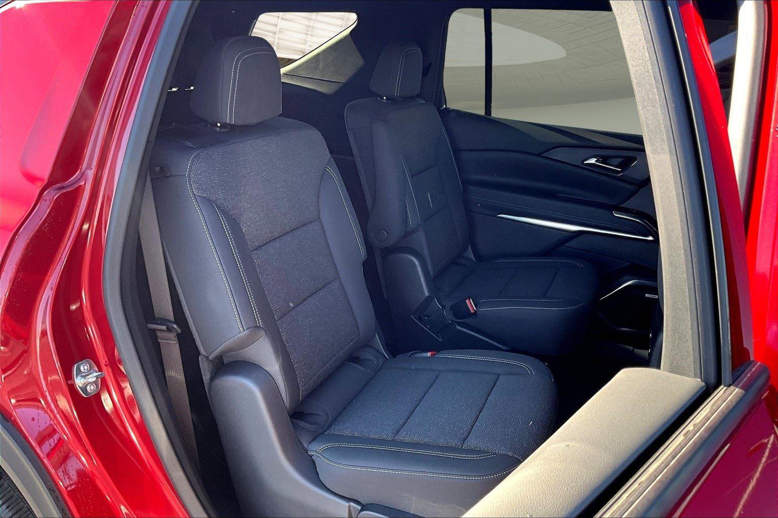 New 2025 Chevrolet Traverse LT w/ Enhanced Driving Package image 9