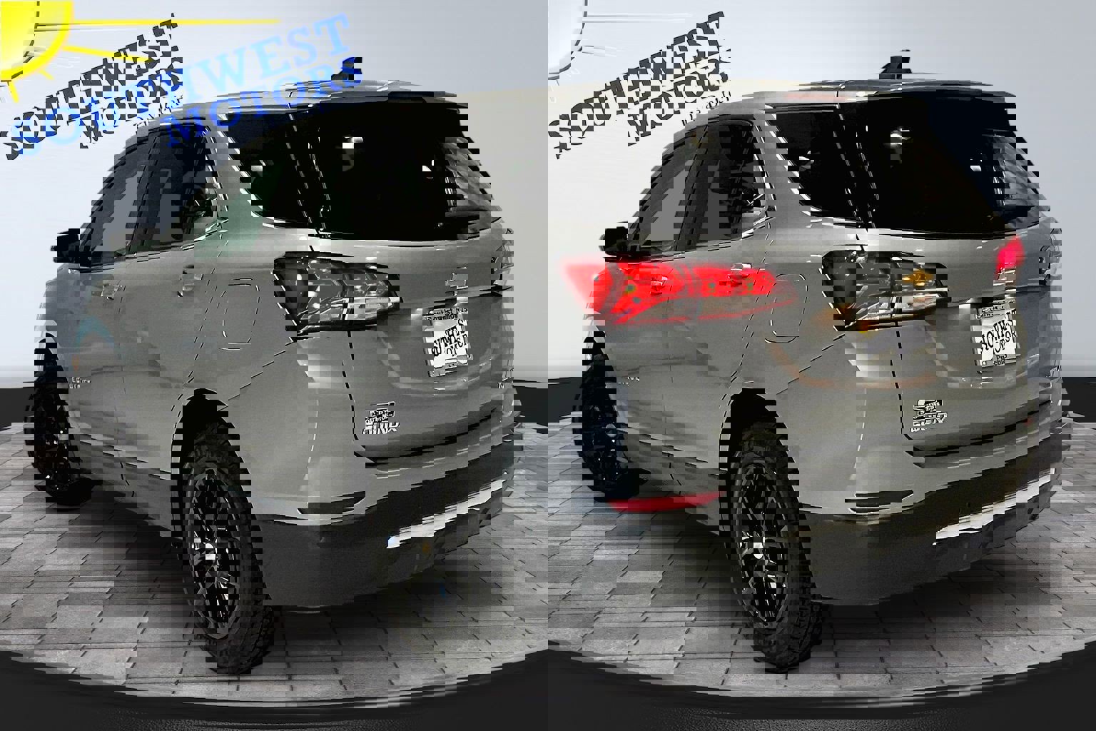 Used 2024 Chevrolet Equinox LT image 4