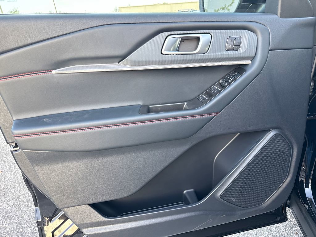 New 2026 Ford Explorer ST-Line image 18