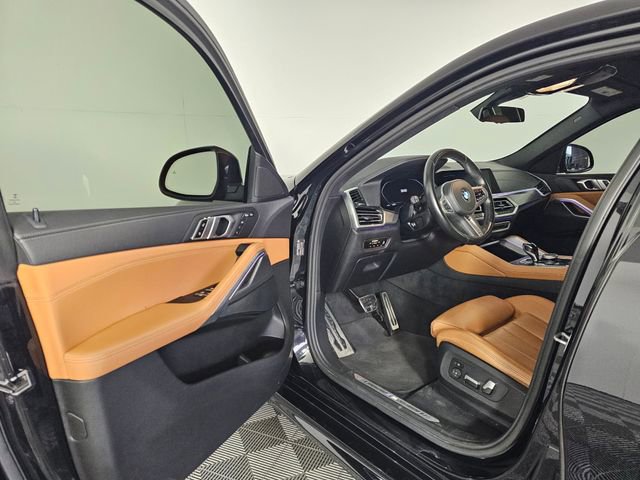 Used 2022 BMW X6 xDrive40i w/ M Sport Package image 21