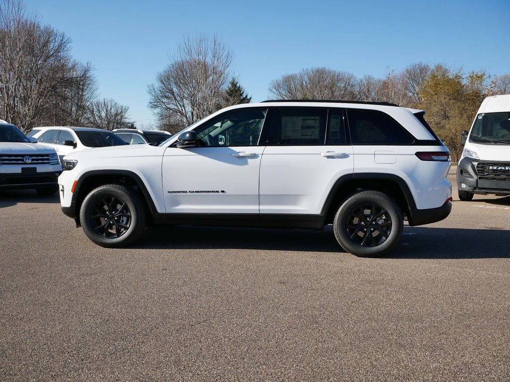New 2025 Jeep Grand Cherokee Laredo image 44