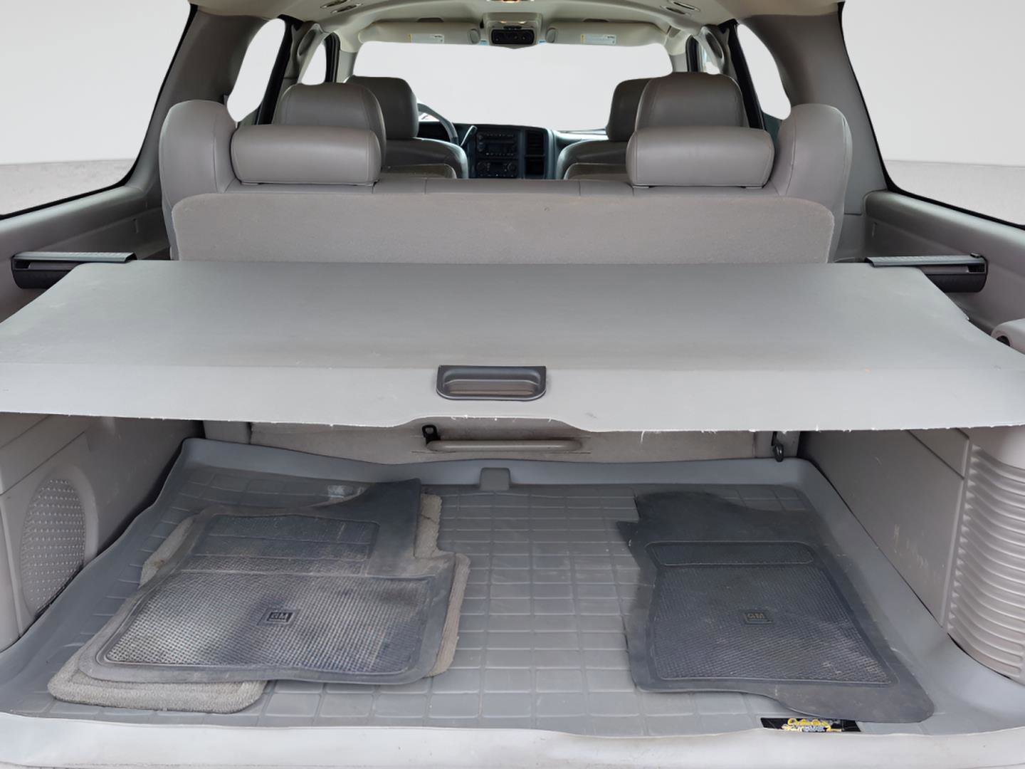 Used 2004 Chevrolet Suburban LT w/ Preferred Equipment Group image 22