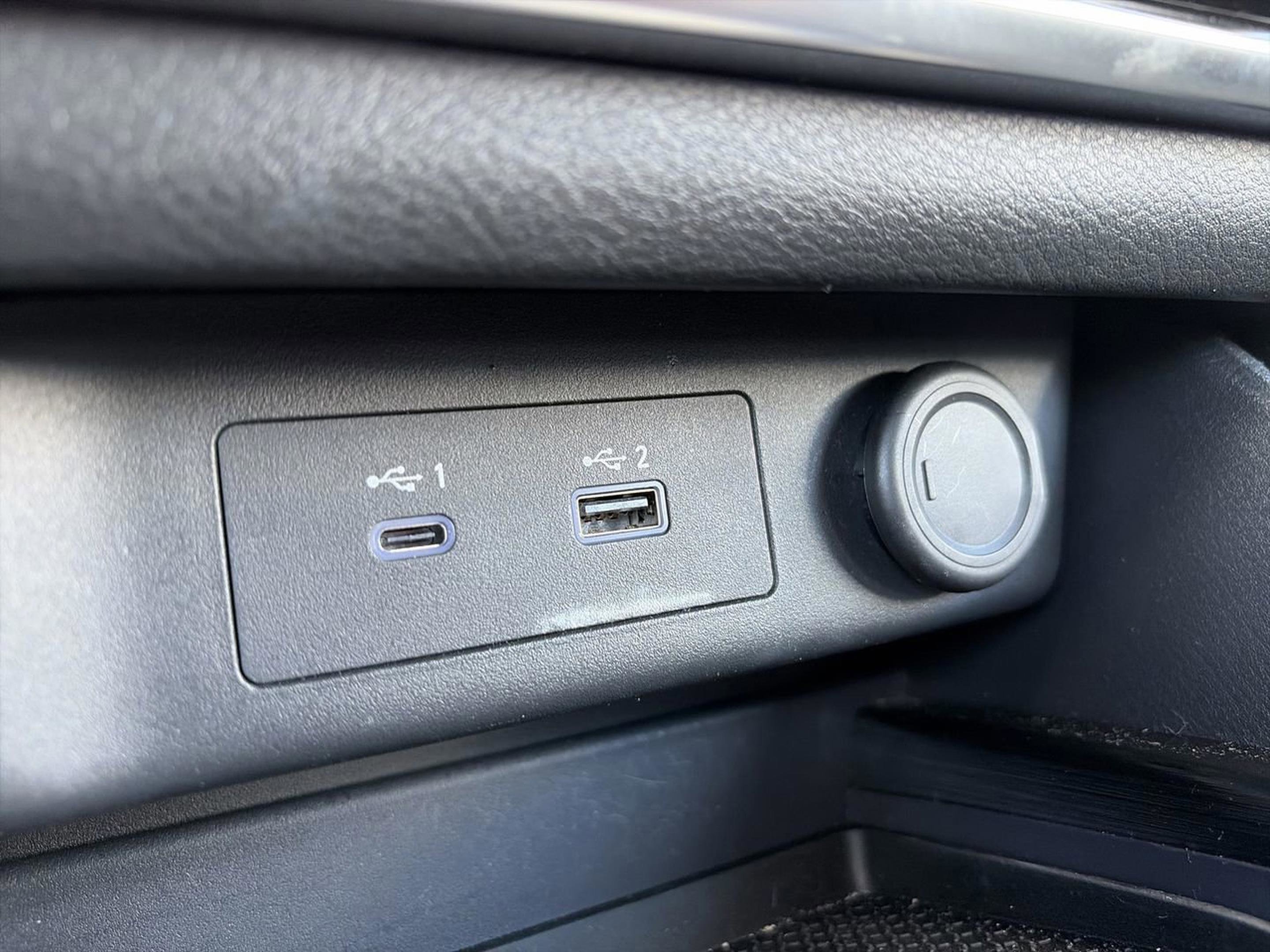 Used 2023 Nissan Rogue S image 21