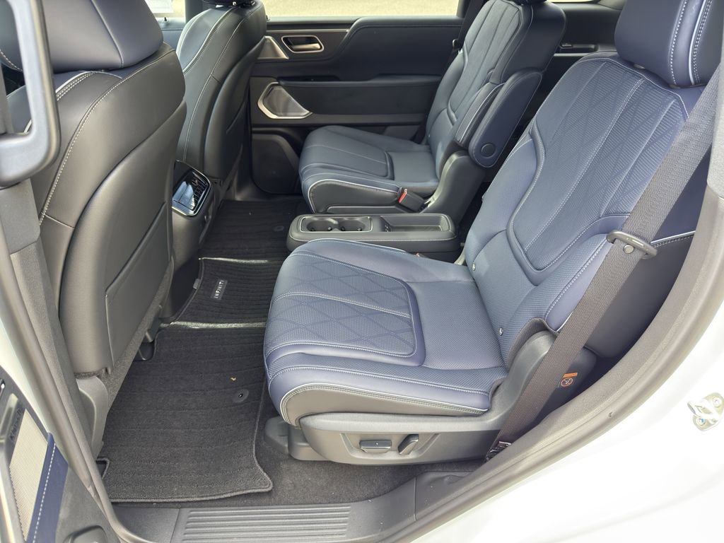 New 2026 INFINITI QX80 4WD w/ Sport Exterior Package image 11