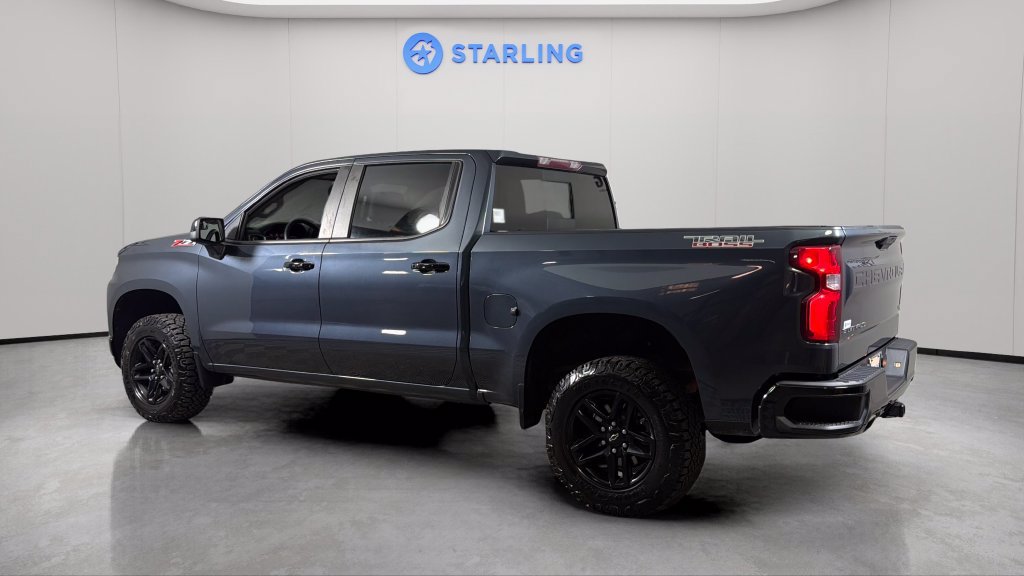 Used 2021 Chevrolet Silverado 1500 LT Trail Boss w/ Convenience Package II AWD/4WD image 4
