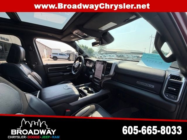 Used 2024 RAM 1500 Laramie AWD/4WD image 10