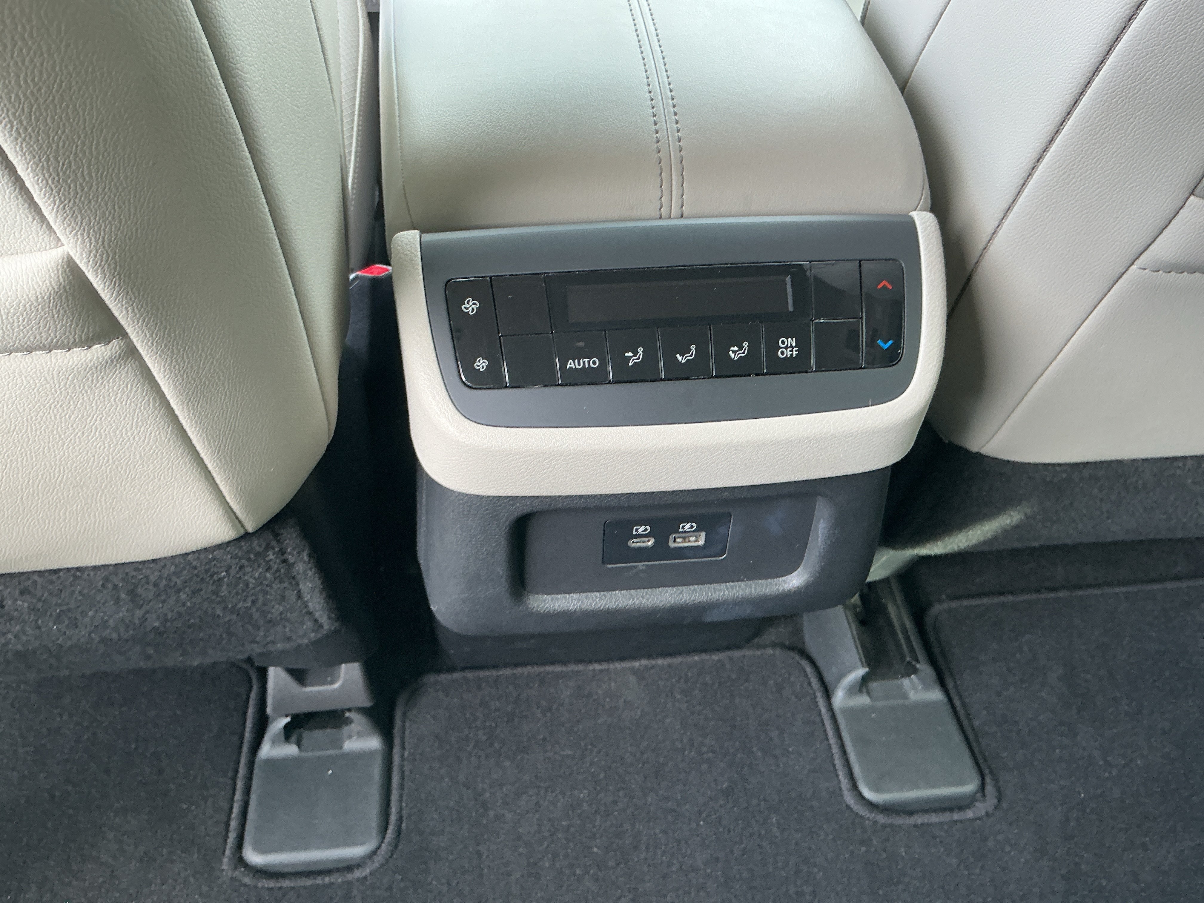Certified 2022 Nissan Pathfinder SL FWD image 26