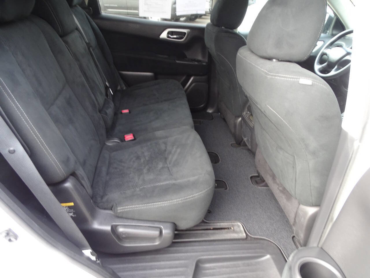 Used 2013 Nissan Pathfinder S image 30