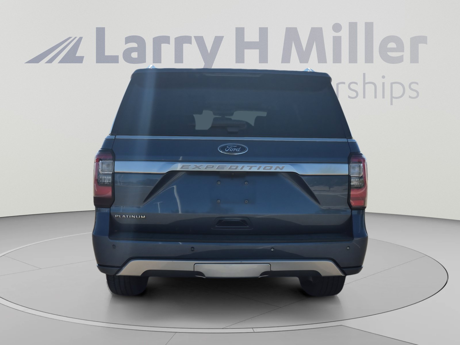 Used 2018 Ford Expedition Platinum AWD/4WD image 4
