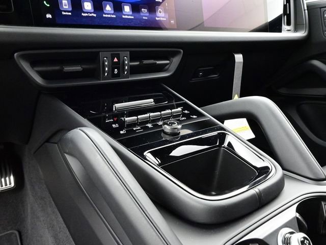 New 2026 Porsche Cayenne Turbo GT image 11