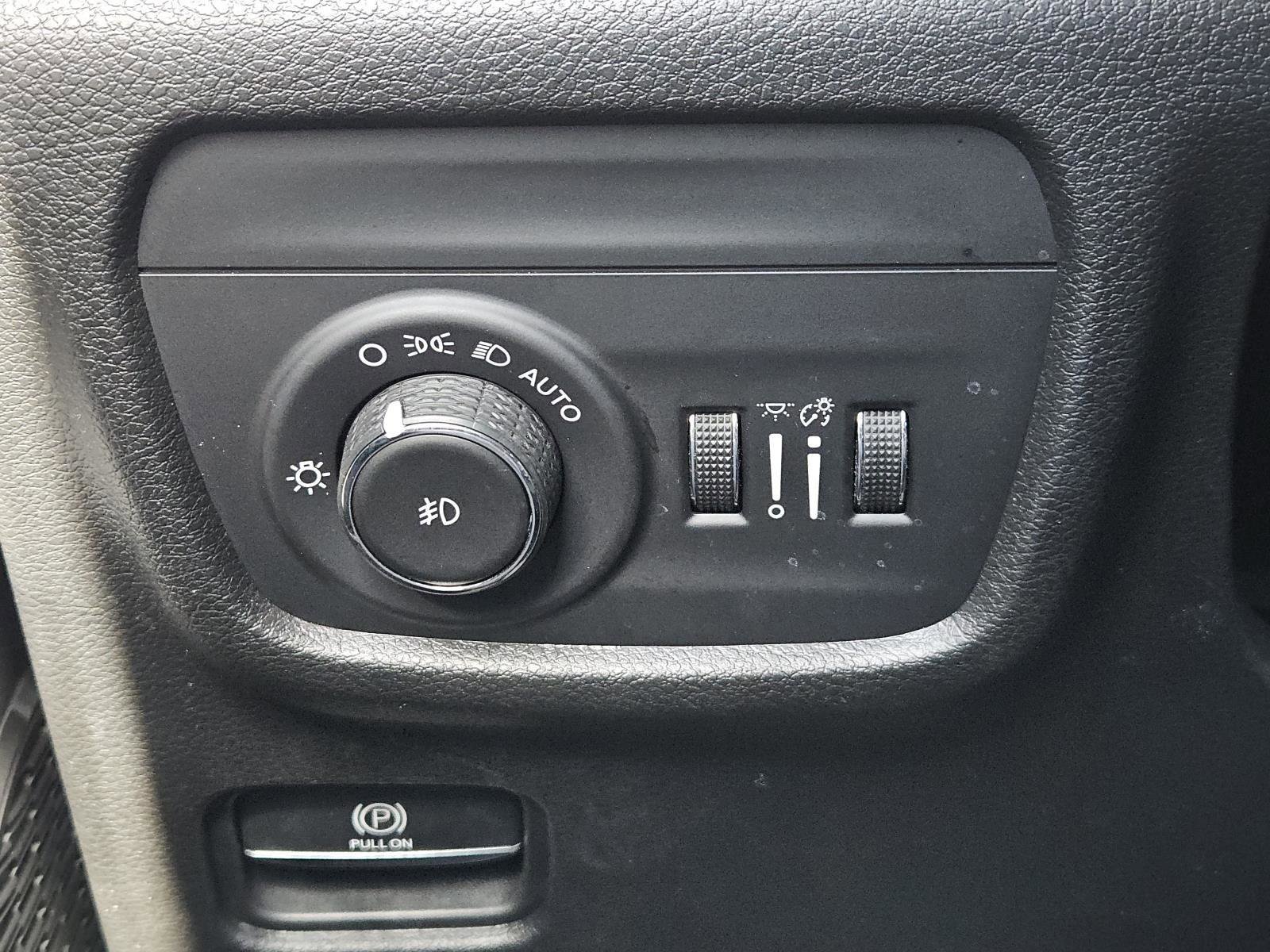 Used 2022 Jeep Grand Cherokee Limited image 18