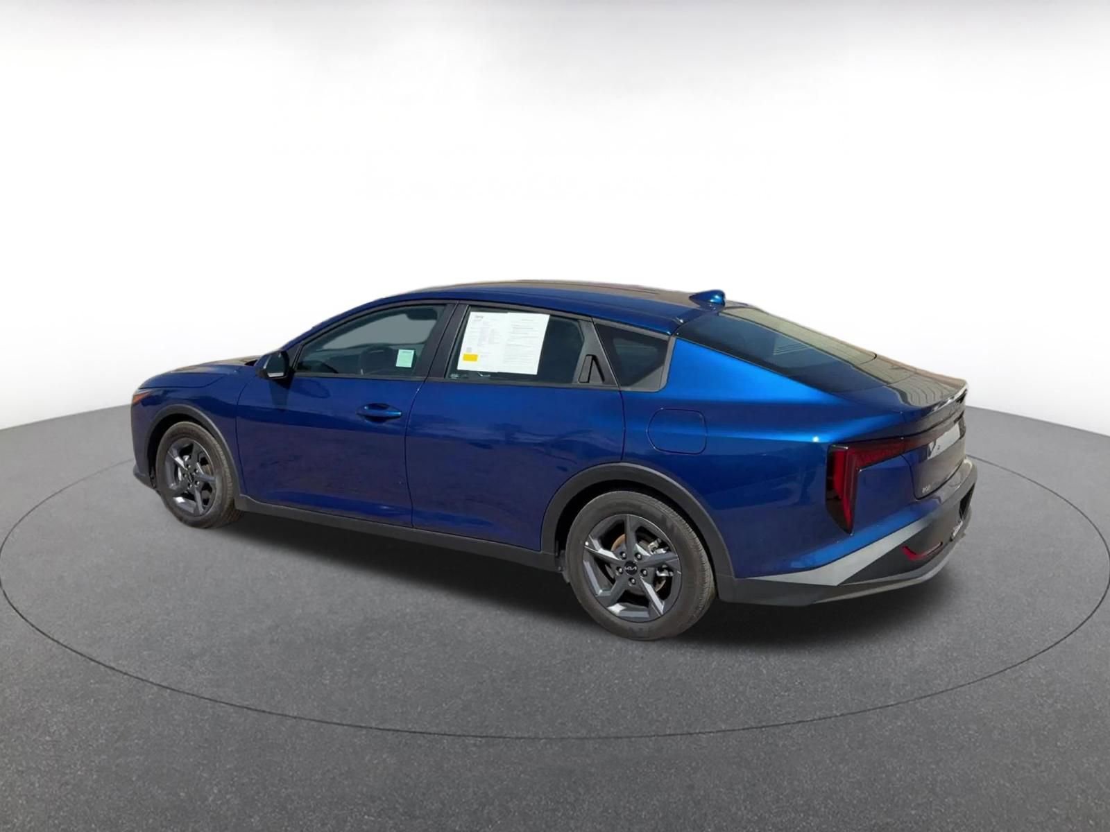 Used 2025 Kia K4 LXS image 10