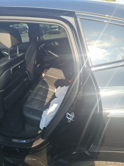 Used 2025 BMW X6 xDrive40i w/ Climate Comfort Package AWD/4WD image 14