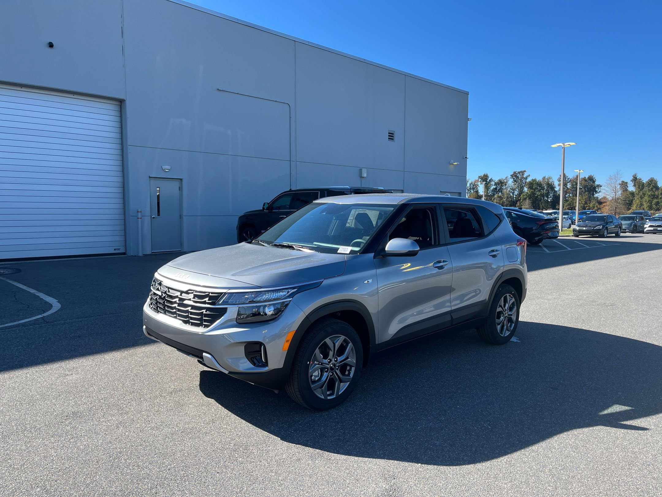 New 2026 Kia Seltos LX image 3