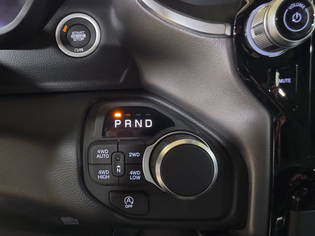 New 2026 RAM 1500 Big Horn AWD/4WD image 23