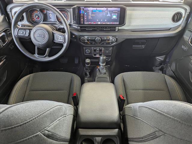Used 2025 Jeep Gladiator Sport AWD/4WD image 15
