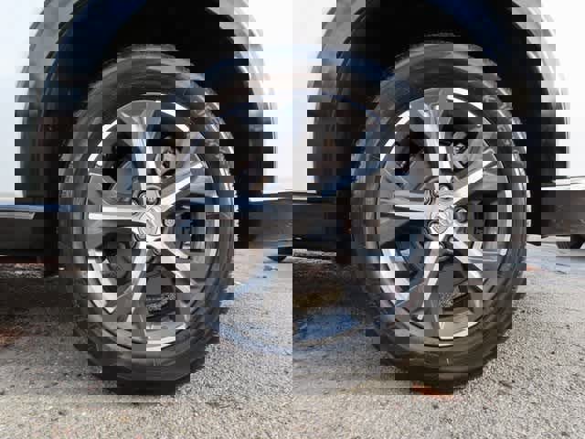 Used 2023 Honda HR-V EX-L image 9