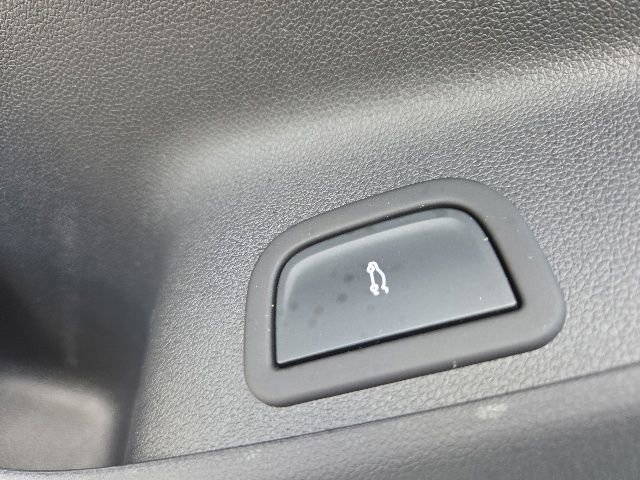 Used 2026 GMC Acadia Elevation w/ LPO, Floor Liner Package AWD/4WD image 31