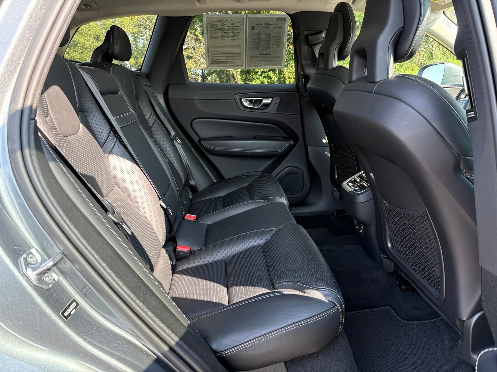 Used 2018 Volvo XC60 T6 Inscription w/ Luxury Seat Package AWD/4WD image 29