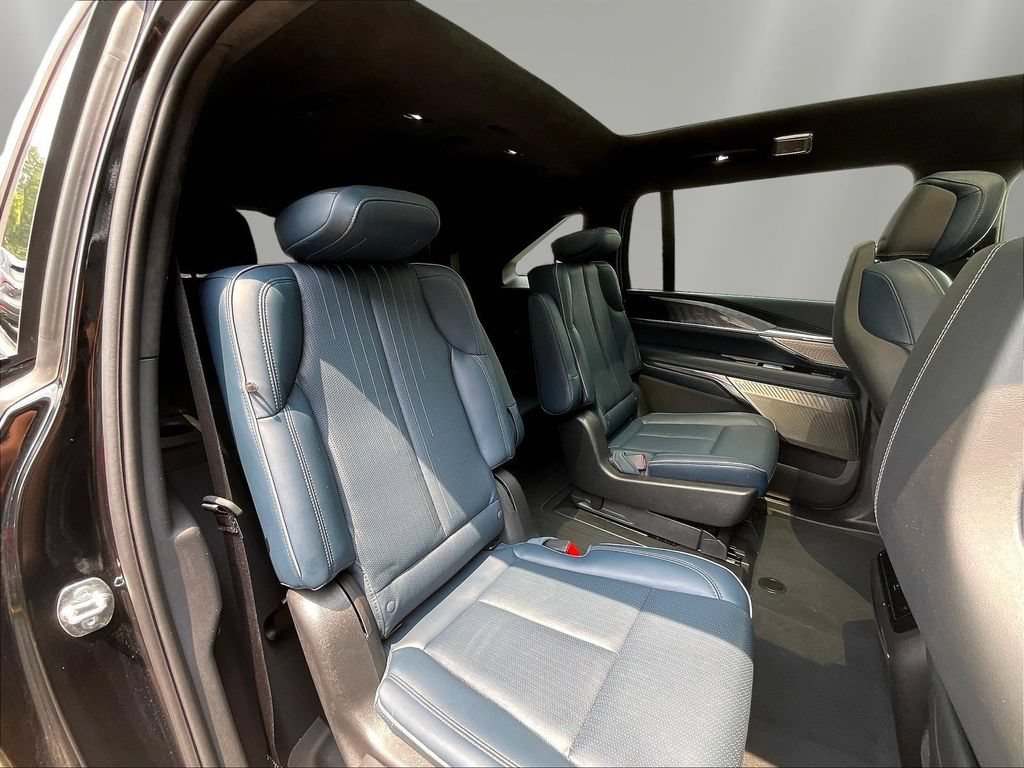 Used 2025 Cadillac Escalade IQ Luxury 2 w/ LPO, Premium Carpet Package AWD/4WD image 24