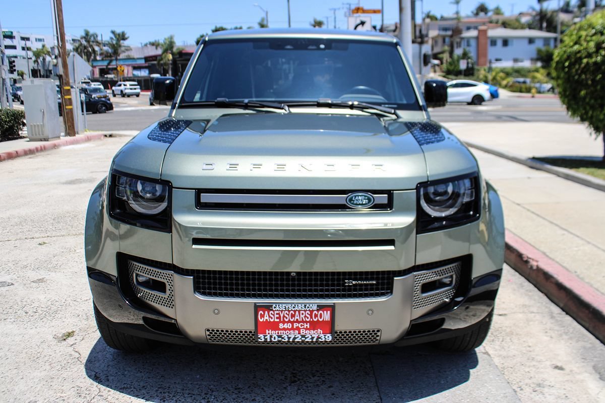 Used 2022 Land Rover Defender 110 X-Dynamic SE AWD/4WD image 9