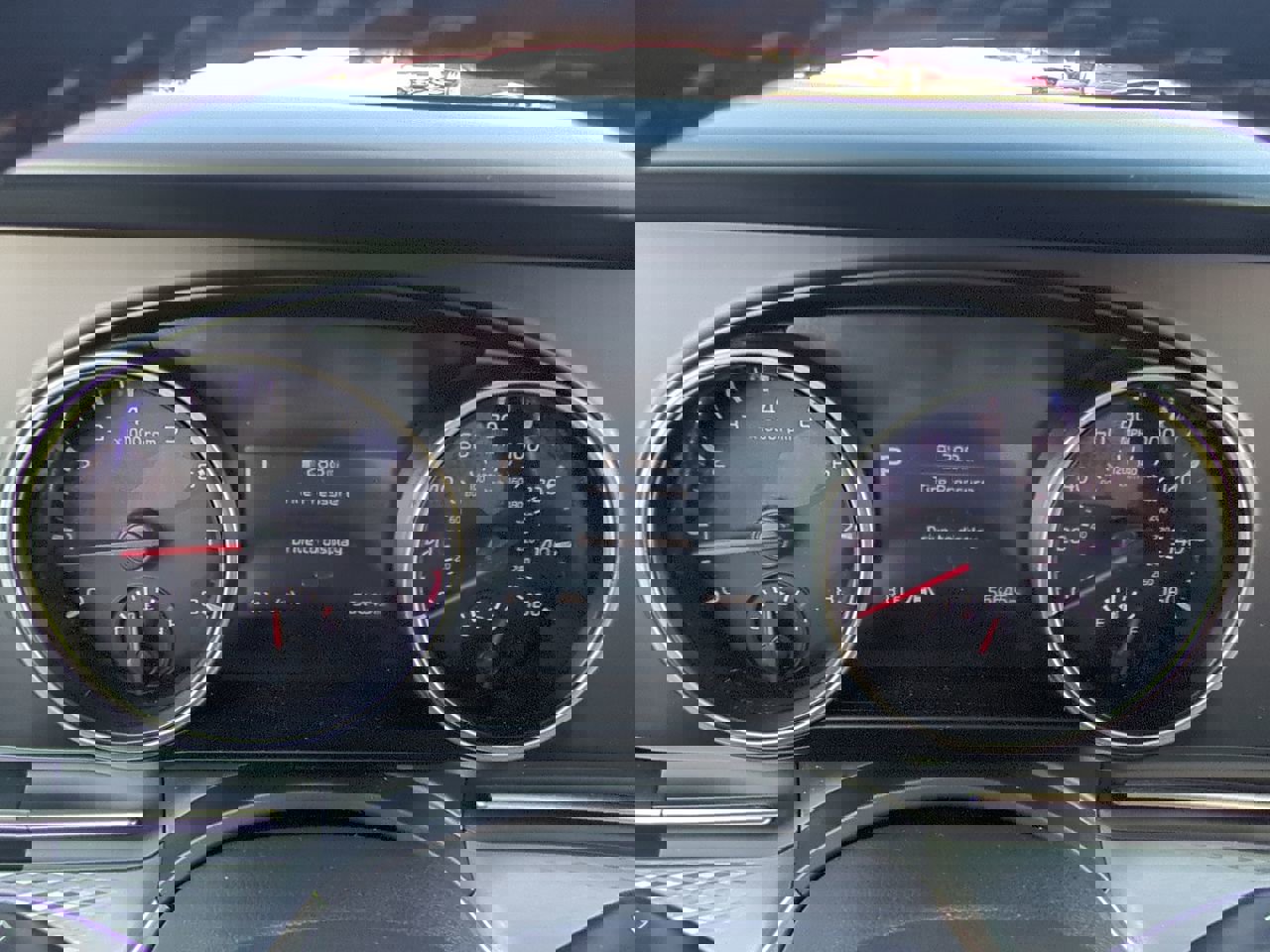 Used 2024 Kia Carnival LX image 26