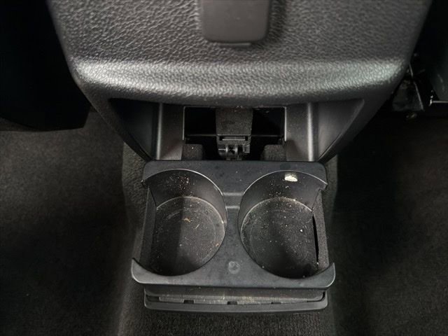 Used 2018 Ford Explorer XLT w/ Equipment Group 202A AWD/4WD image 18