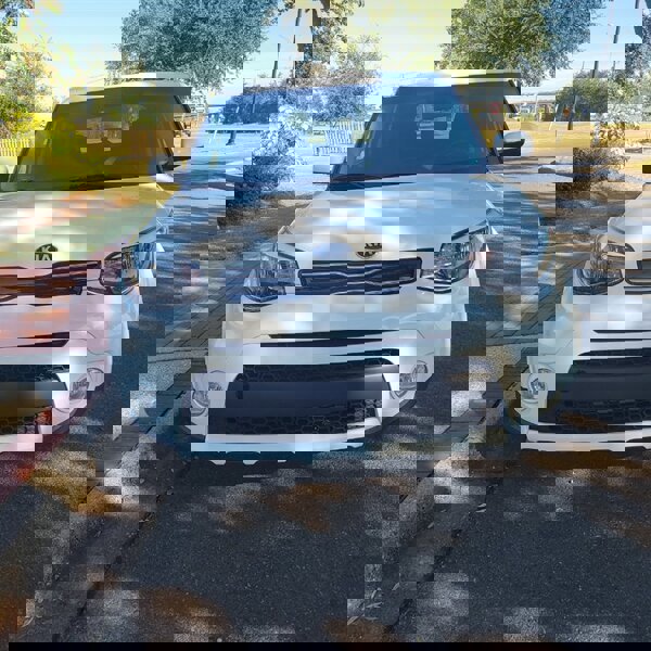 Used 2019 Kia Soul + image 2