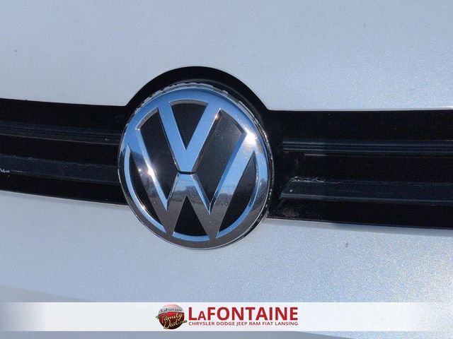 Used 2017 Volkswagen Golf 4-Door image 9