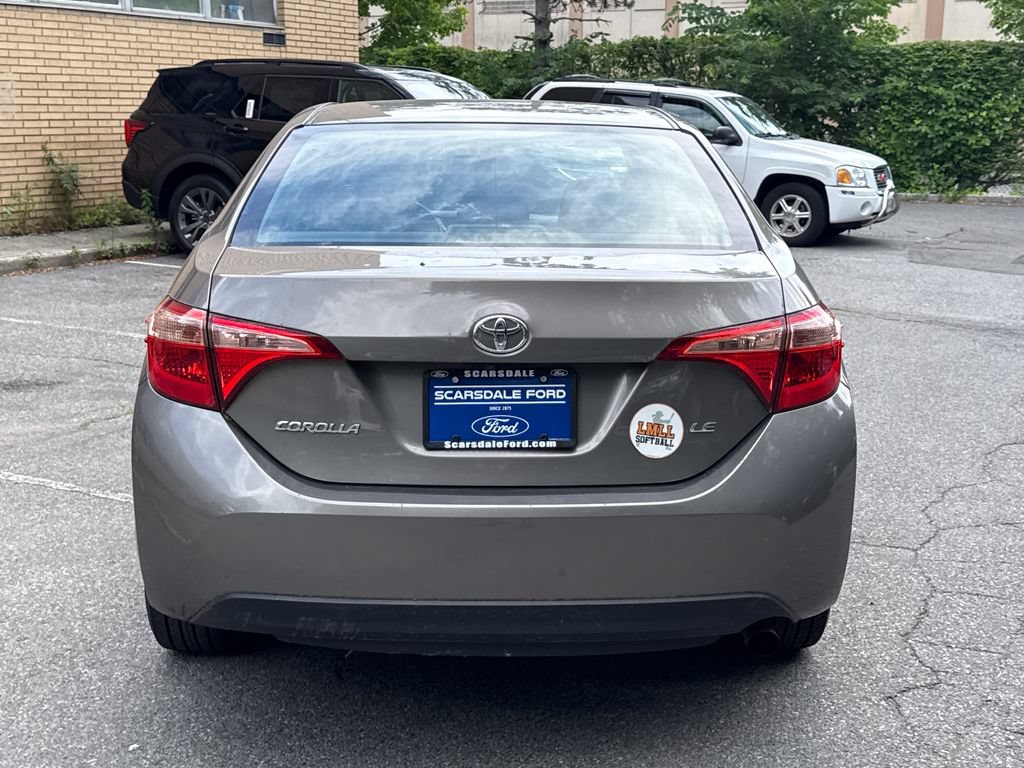 Used 2018 Toyota Corolla LE FWD image 5
