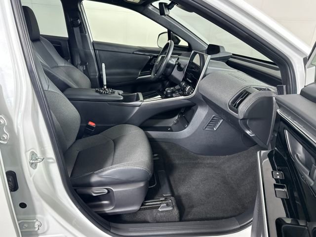 Used 2023 Toyota bZ4X XLE w/ Weather Package image 28