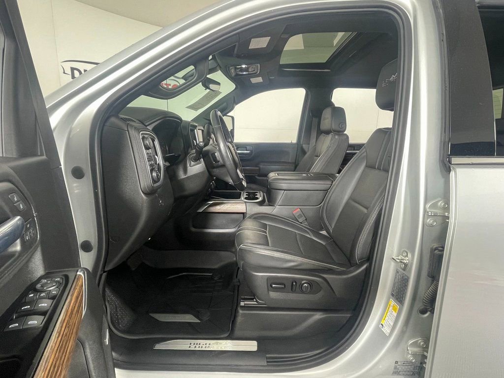 Used 2020 Chevrolet Silverado 2500 High Country w/ Technology Package image 12