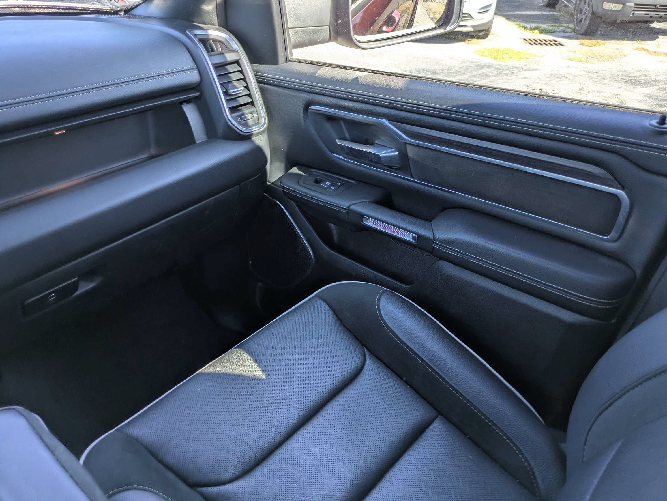 Used 2025 RAM 1500 Laramie w/ Bed Utility Group RWD image 17