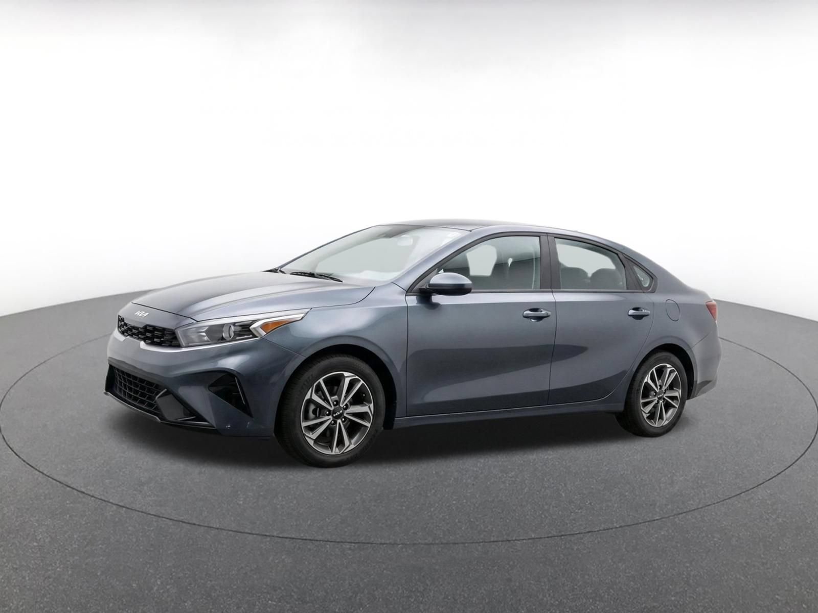 Used 2024 Kia Forte LXS FWD image 3