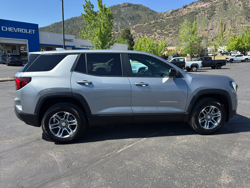 Used 2025 GMC Terrain Elevation AWD/4WD image 8