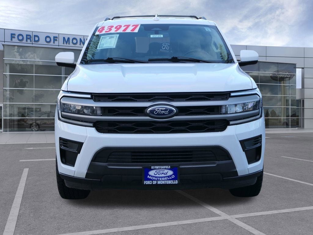 Used 2024 Ford Expedition Max XLT image 9