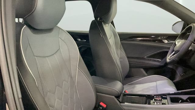 New 2026 Volkswagen Tiguan SEL R-Line AWD/4WD image 13