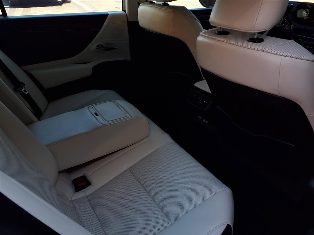 Used 2022 Lexus ES 300h w/ Premium Package image 22