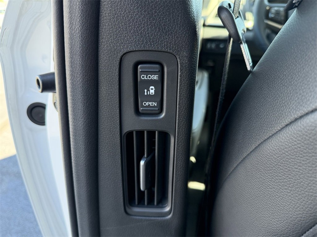 Used 2026 Honda Odyssey EX-L image 17